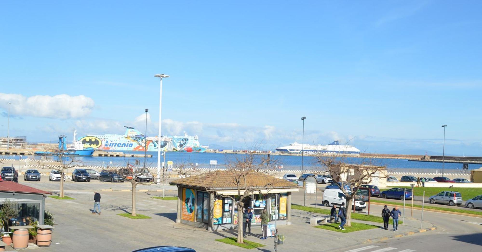 La Rada Apartment Porto Torres Luaran gambar